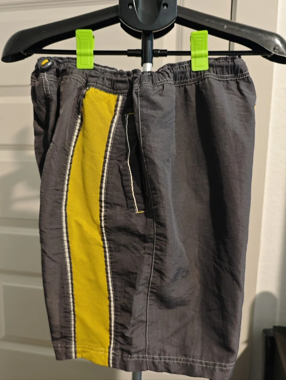 Starter Men's Brown and Yellow board Shorts / Swim Trunks Size M
